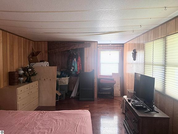 5th image of 1511 Geraldton Pl