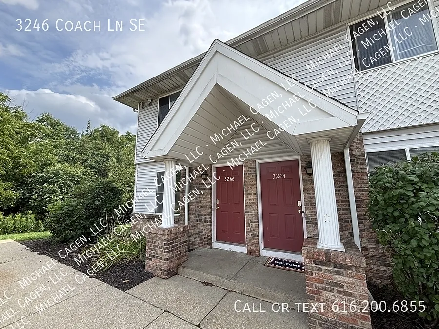 3246 Coach Ln SE