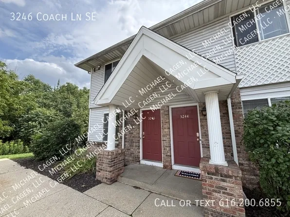 3246 Coach Ln SE, Kentwood, MI 49512