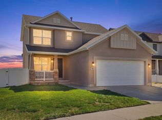 7553 S Valley Maple Dr, West Jordan, UT 84081