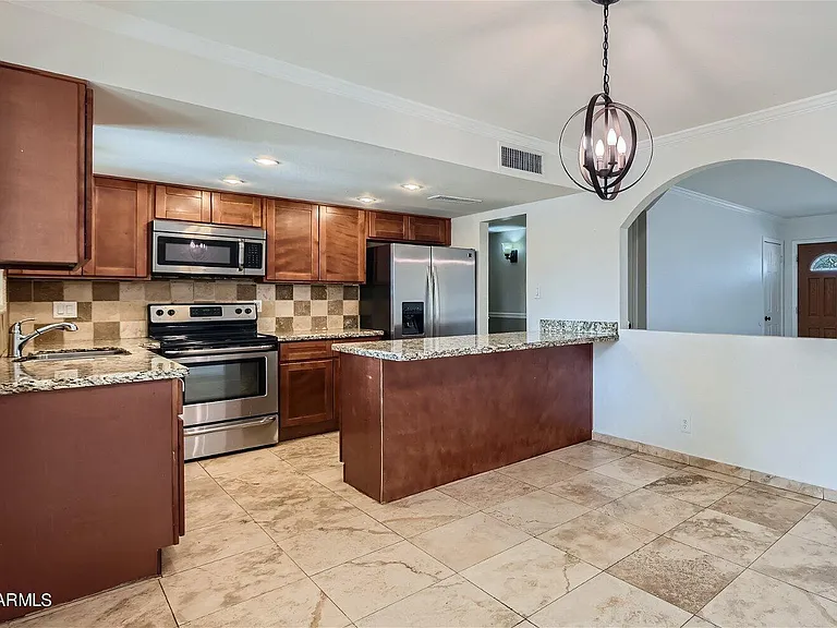 3615 S Margo Dr — Photo 4