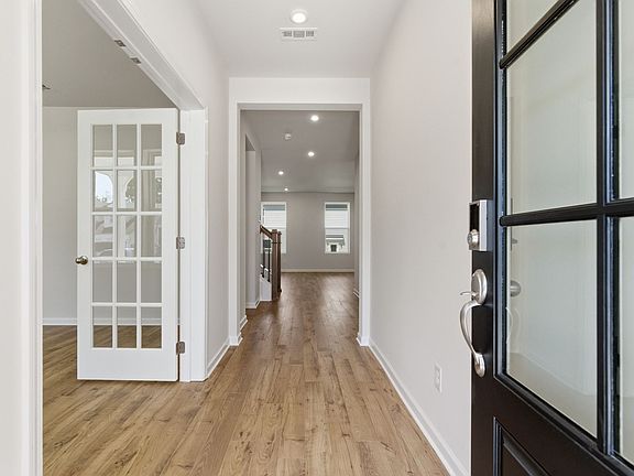 4th image of 1310 Godwin Rd