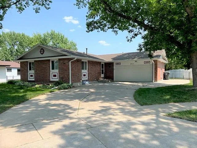 4 bed, 2032 sqft, $2,200 — Photo 1