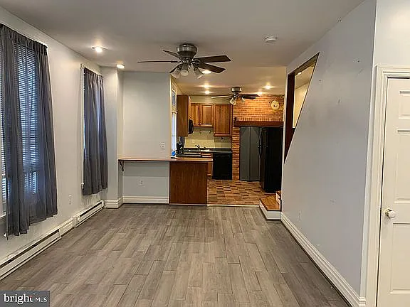 3 bed, 1800 sqft, $1,950 — Photo 2