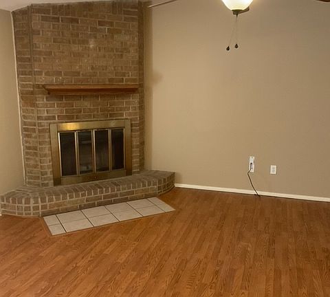 4th image of 3501 Larkspur Ln
