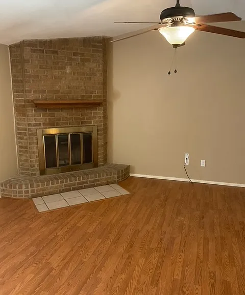 3501 Larkspur Ln — Photo 4