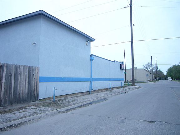 5th image of 3815 W Douglas Ave