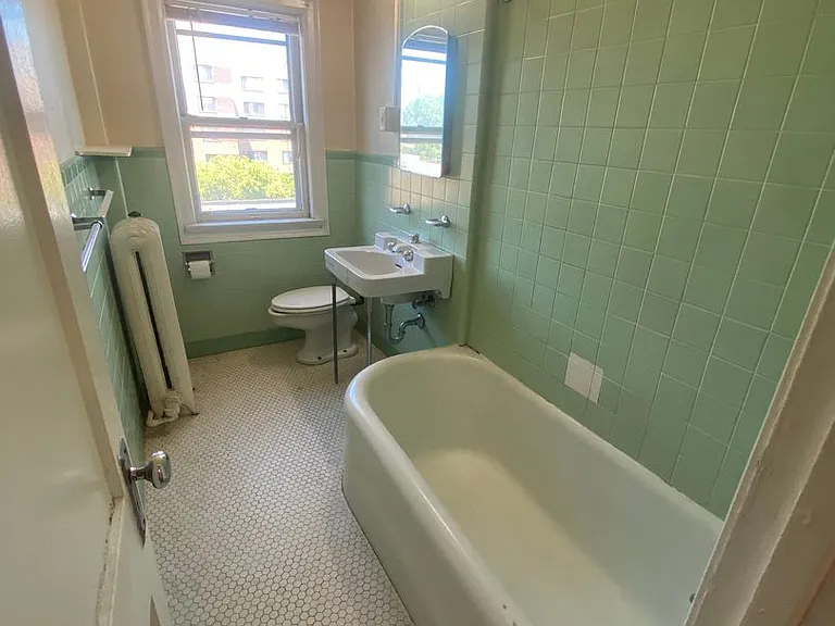 Oak Grove Apartment Hotel — Photo 25