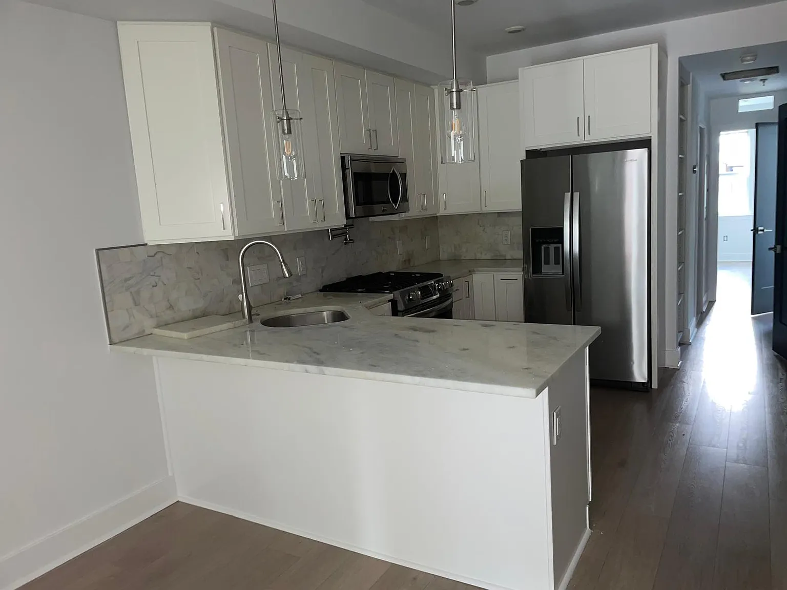 2 bed, 1200 sqft, $1,650 — Photo 3