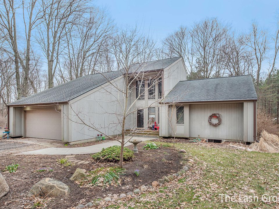 1st image of 10325 Deer Creek Dr SE