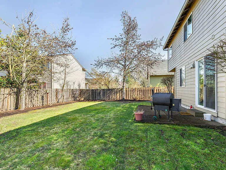 336 SE 14th Pl — Photo 23