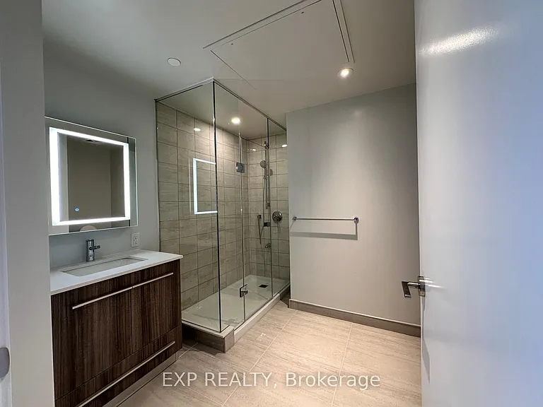 8 Cumberland St #3707 — Photo 8