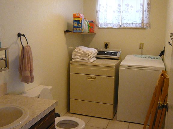 Upstairs Bath/Laundry