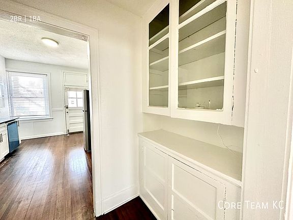 3rd image of 504 Gladstone Blvd #3
