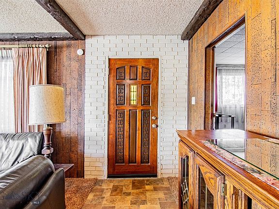 2nd image of 526 S Washington St