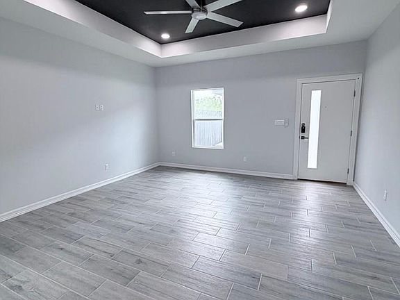 2nd image of 1704 Clinton St #2