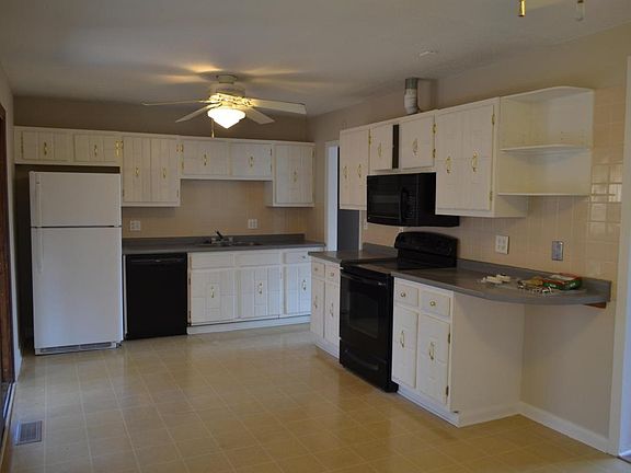 2nd image of 8001 Bennington Dr