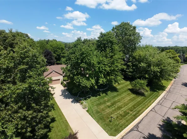 6093 Rosewood Pkwy, White Lake, MI 48383