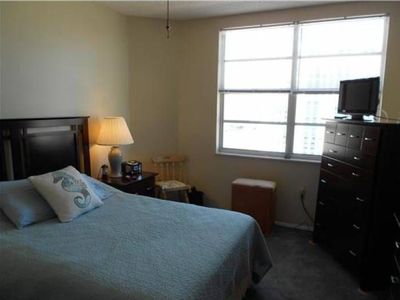 1985 S Ocean Dr APT 19H, Hallandale Beach, FL, 33009