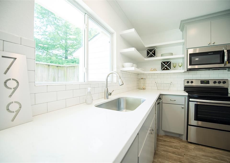 1st image of 799 Worthshire St