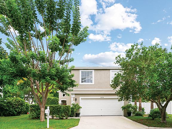2nd image of 1015 Fairfax Circle W
