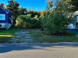 560 Taylor Dr, Midland, ON L4R 0E2