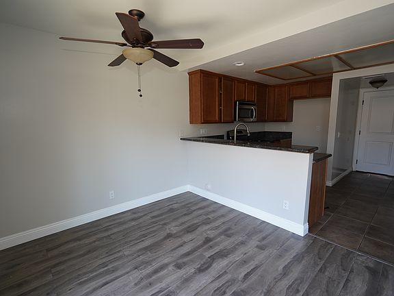 4th image of 1112 S Cypress Ave APT 24
