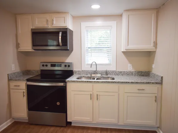 5816 Robinson St, Hanahan, SC 29410