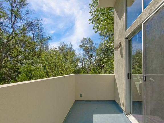 5th image of 1347 Oak Hill Pl