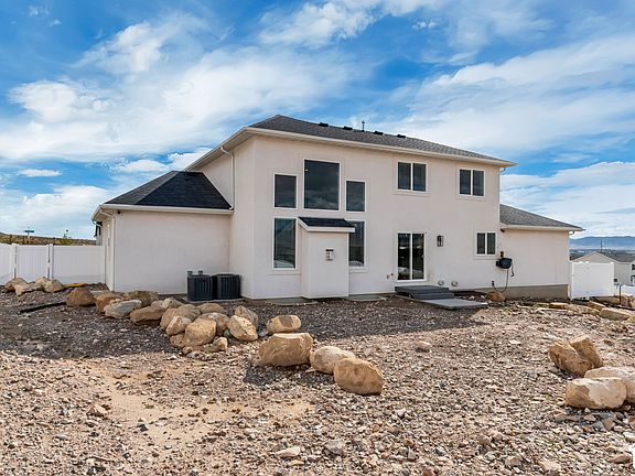 5th image of 2907 E Dreyden Ln