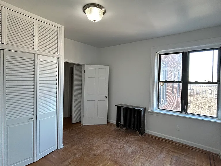 91 E 208th St #5B — Photo 6