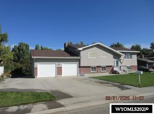 1617 Circle Rd, Worland, WY 82401