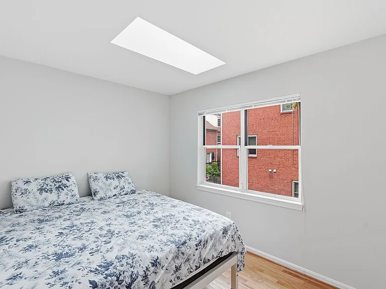 1113 N Vernon St — Photo 21