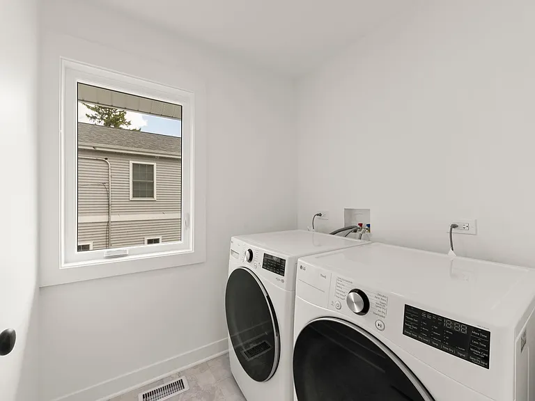 118 N President St — Photo 27