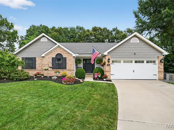 80 Hillside Mdws, Saint Charles, MO 63303