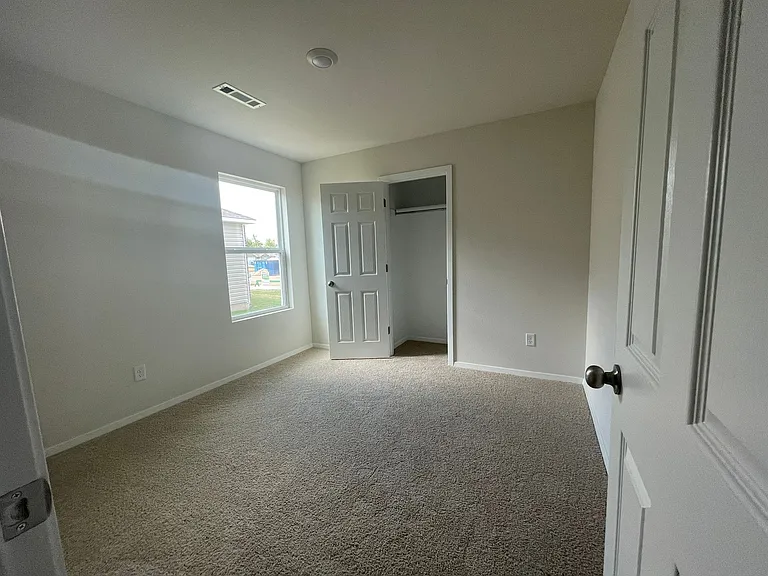 2609 S Silver St — Photo 16
