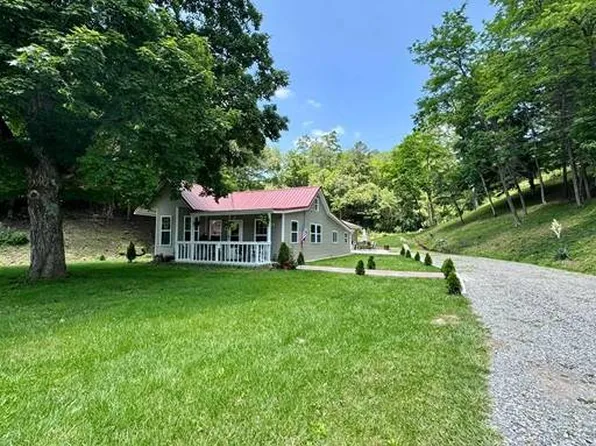 1330 Ripley Rd, Spencer, WV 25276