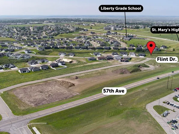 304 Flint Dr, Bismarck, ND 58503