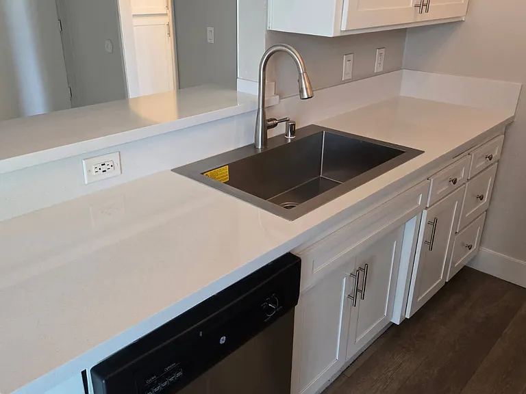 11230 Camarillo St #201 — Photo 12