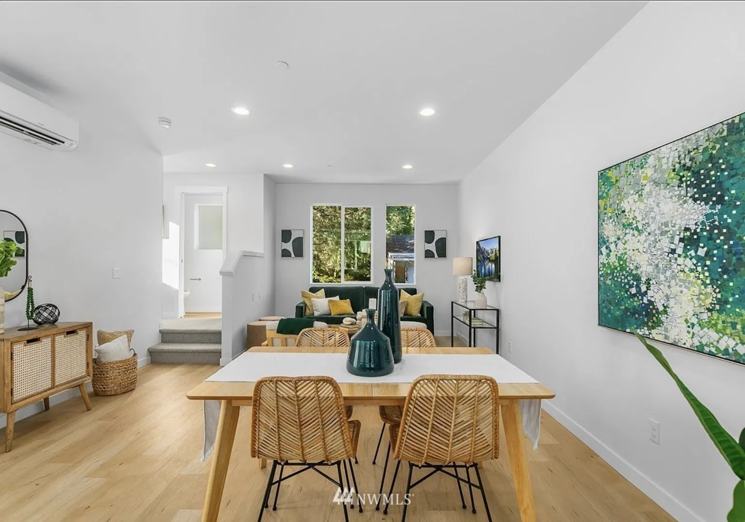 4 bed, 2.5 bath, 1667 sqft, $3,350 — Photo 3