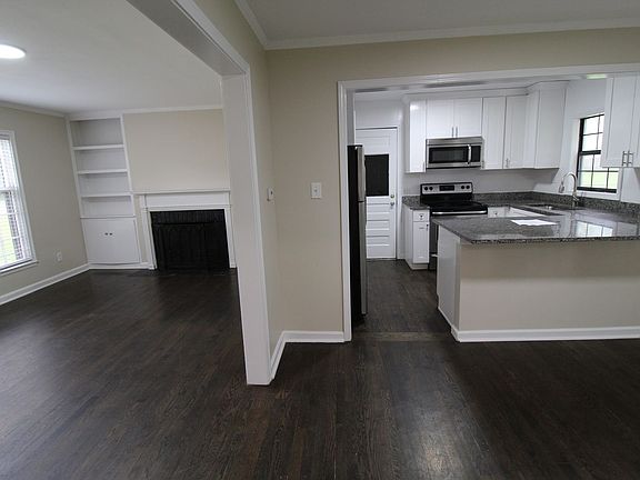 3rd image of 5115 Rosewood Dr