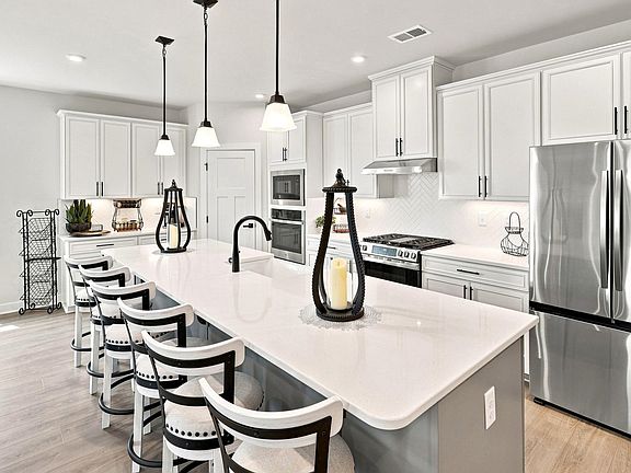 4th image of 392 Indigo Bay Circle
