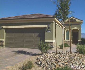 Front of Home and 2 Car Garage