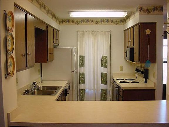 4th image of 200A Persimmon Drive