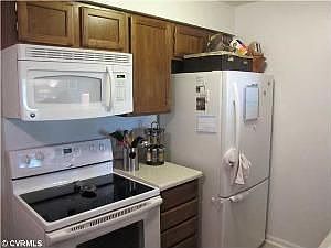 2nd image of 7720 Flannagan Ct