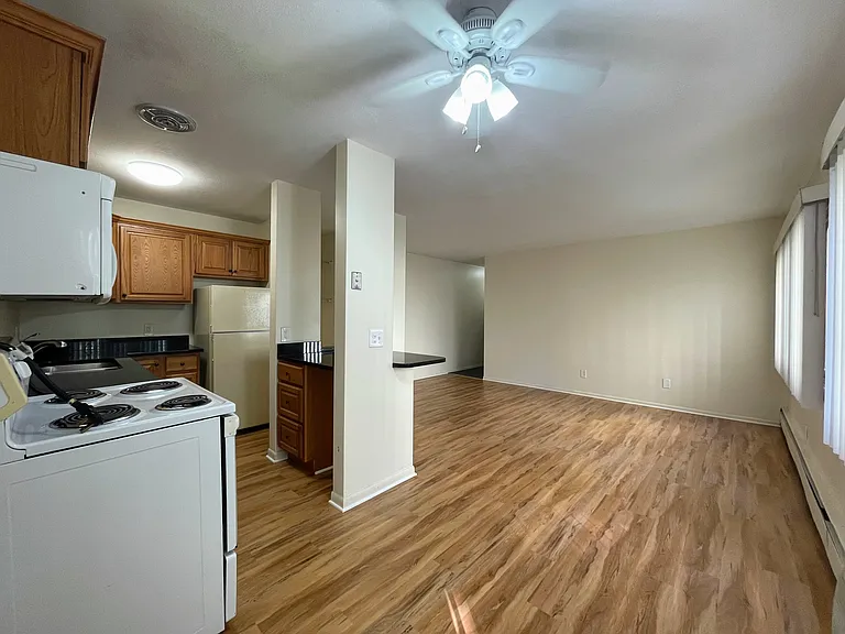 1415 5th St SE #10 — Photo 6