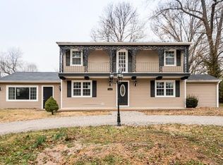 135 Westwood Dr, Belleville, IL 62226