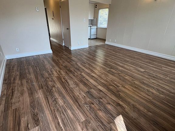 2nd image of 10 Blaine St APT 4