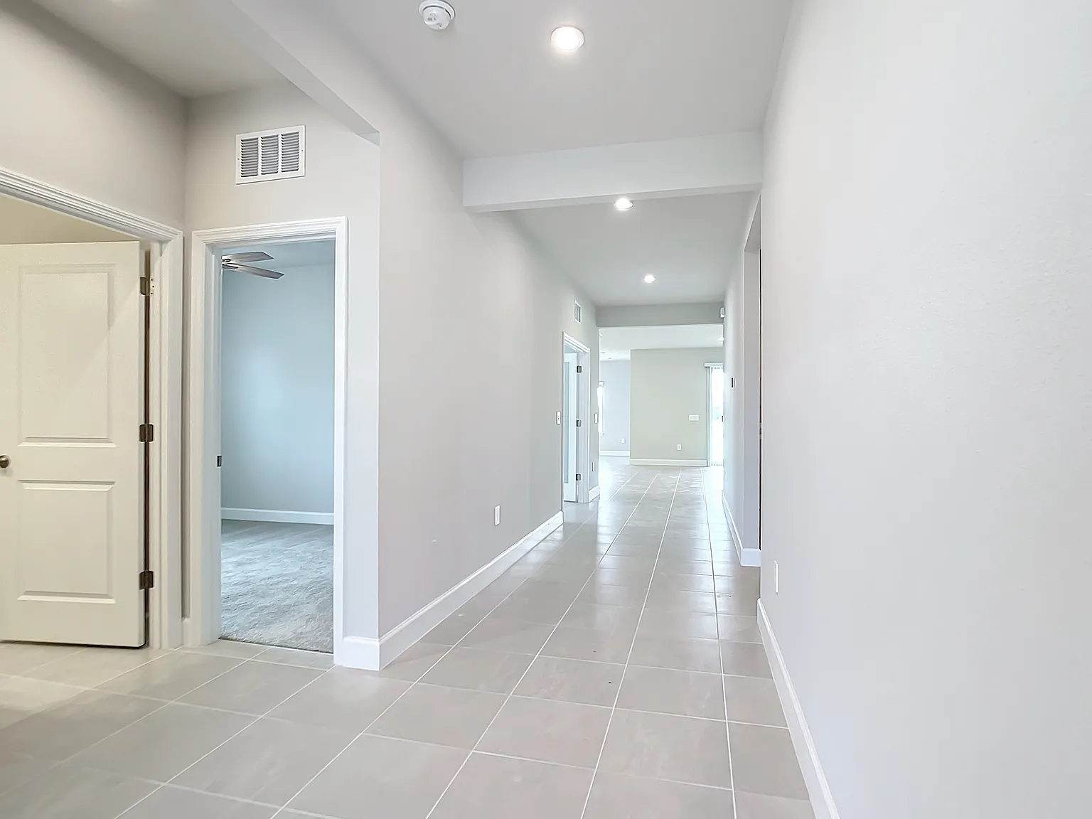 4 bed, 2550 sqft, $2,750 — Photo 3
