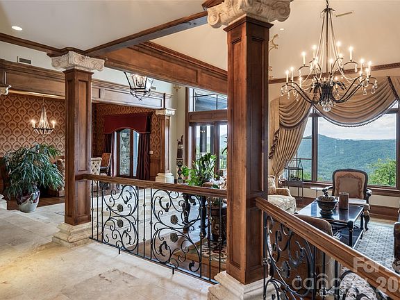 5th image of 83 Summit Tower Cir